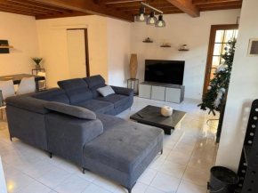 Gite BOUTX 6 PERSONNES AVEC DEUX LITS DOUBLES ET 1 CANAPE LIT